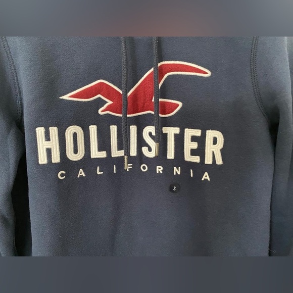 HOLLISTER Embroidered Logo Graphic Navy Blue Long Sleeves Hoodie in Small - Picture 4 of 7
